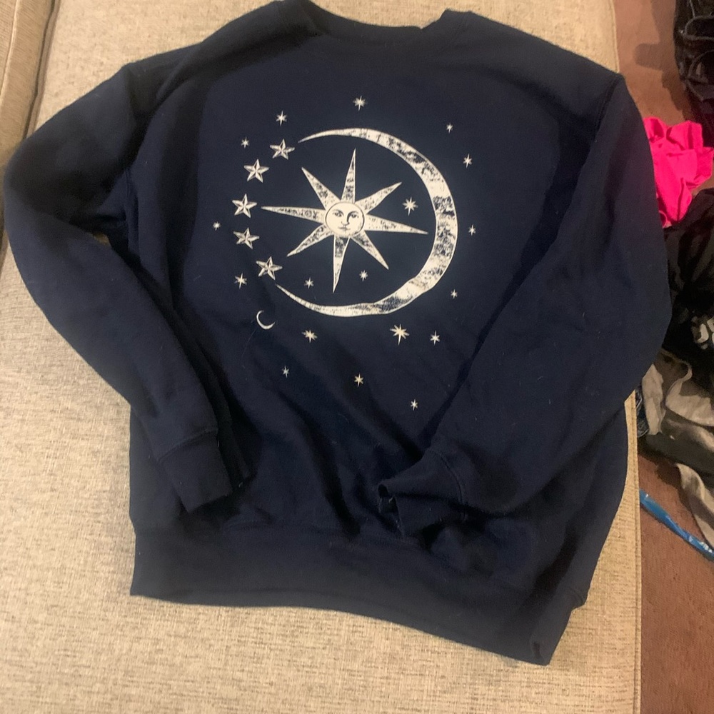 sweatshirt